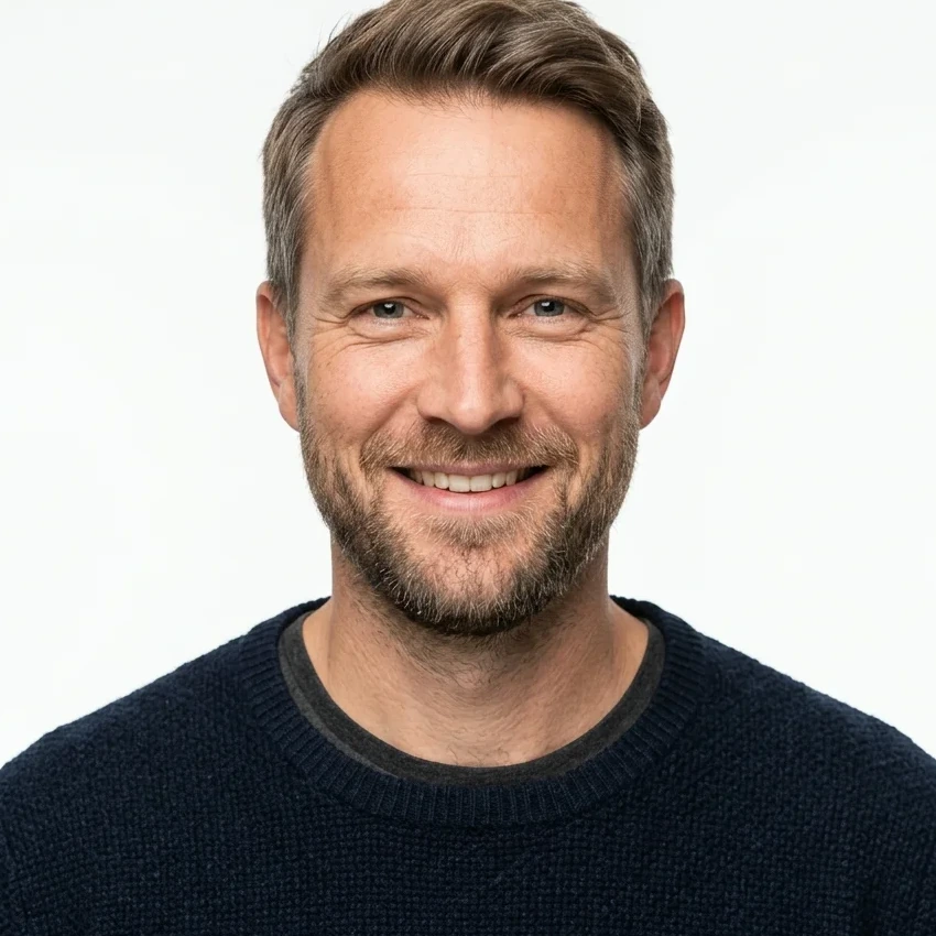 Lachlan Sheppard, Newcomer guides editor